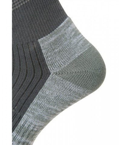 Isocool Mid-Calf Hiker Socks Grey $10.79 Accessories